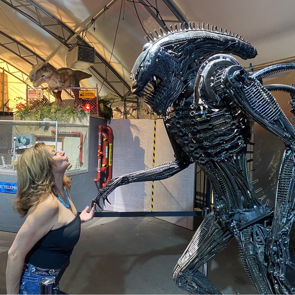 Meet your Posher, Michelle - Picture 1 of 17